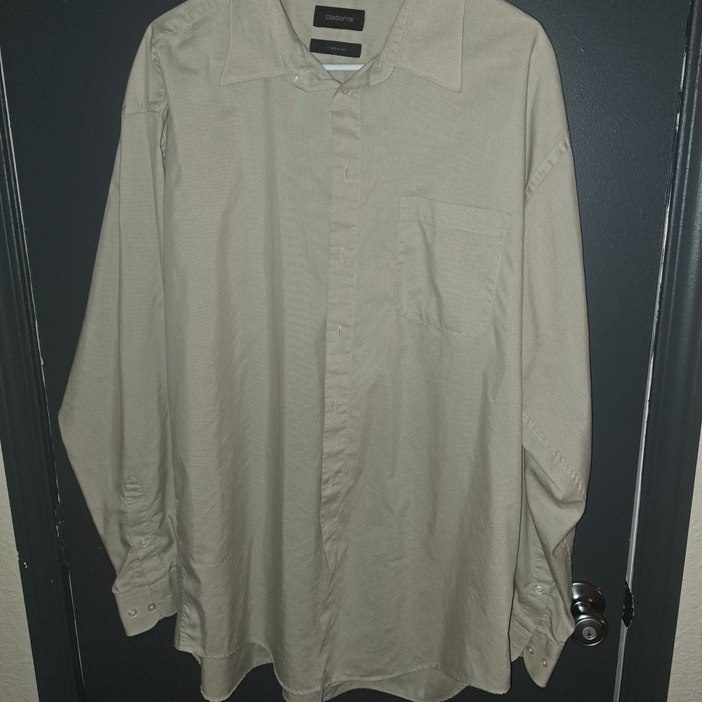 Claiborne Men's Light Gray Button Down Shirt